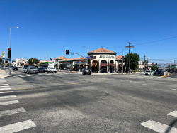 18517 Ventura Boulevard Property Image